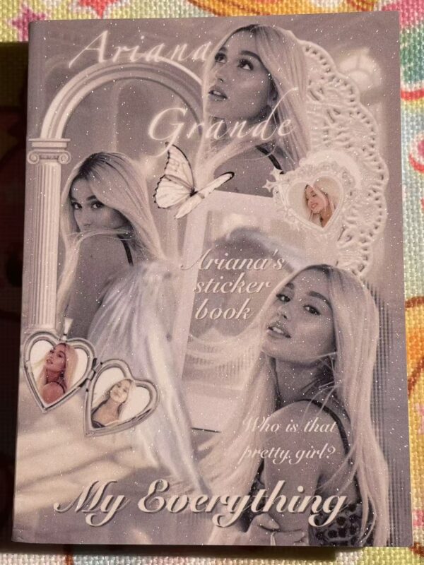 ARIANA GRANDE 